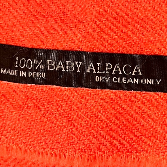 Like new baby alpaca scarf - Picture 2 of 3